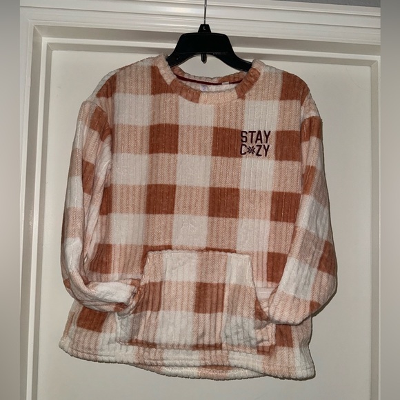 Woman’s pajama/ lounge outfit - Picture 2 of 10